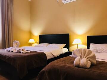 Трехместный номер в Отеле Royal Palace Hotel, Lagodekhi